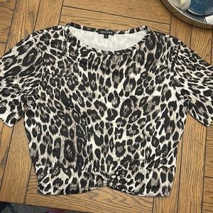 William B cropped Tee, L, super soft